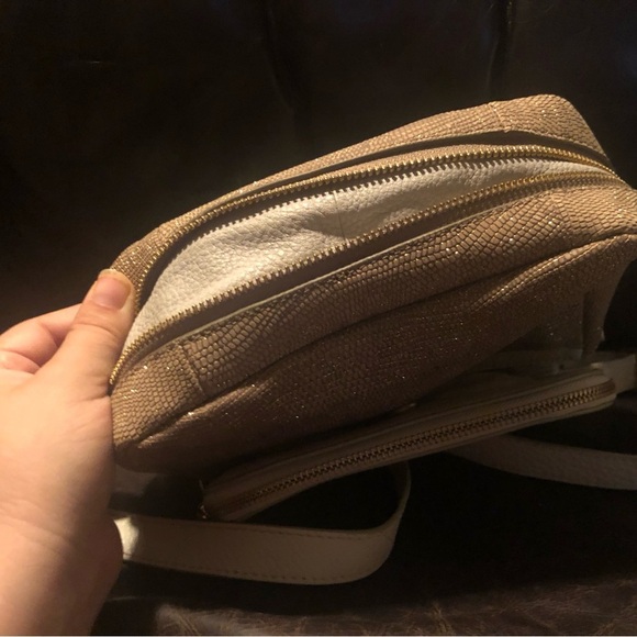 NWOT Fossil Preston Flap Crossbody in Metallic Gold & Cream Summer Travel - Picture 11 of 12